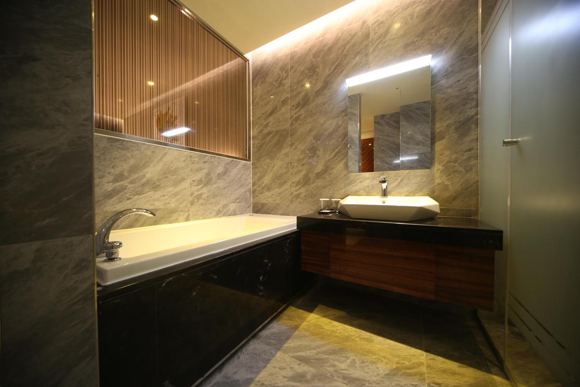 First Hotel Guri Camera foto