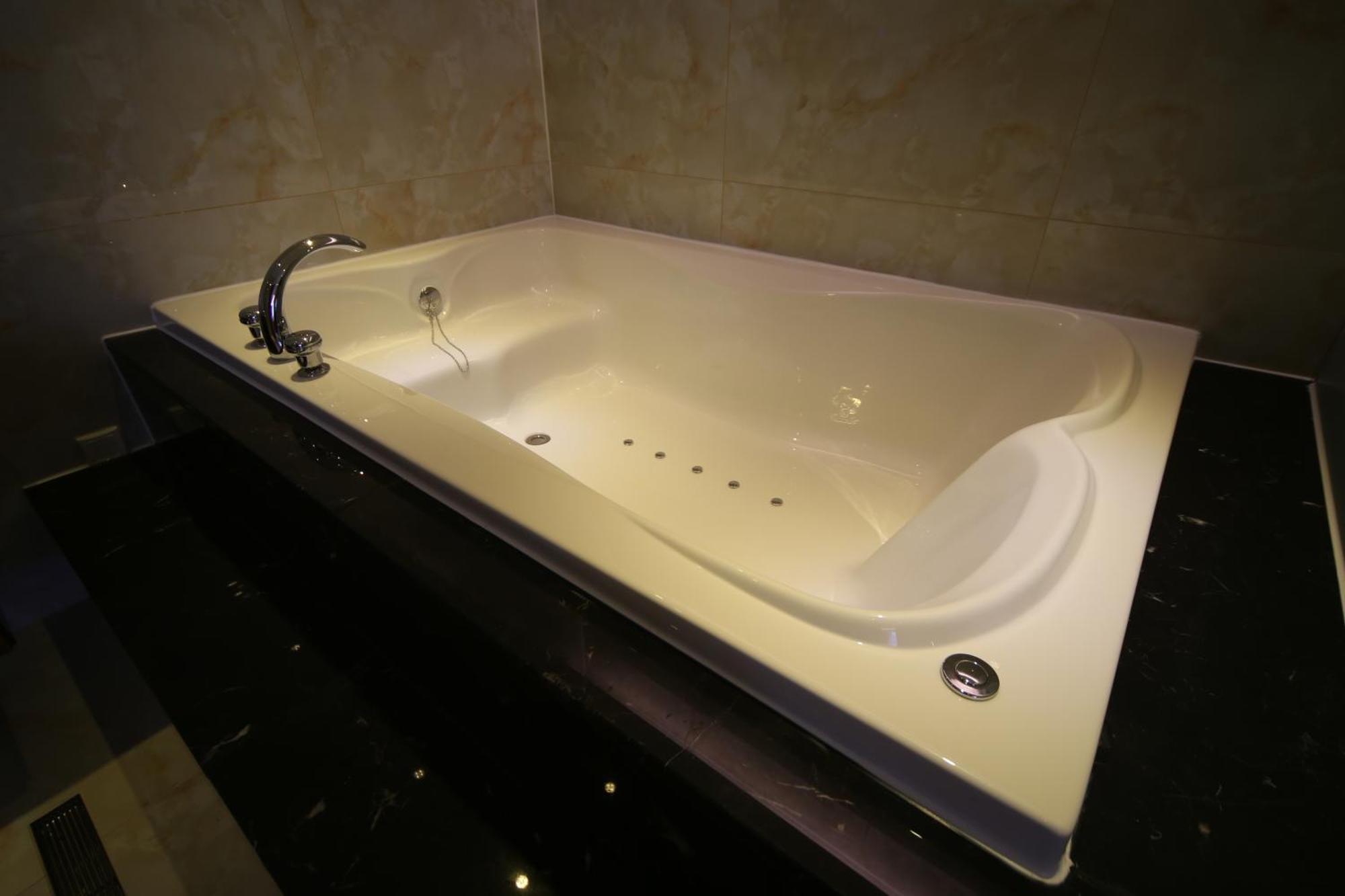 First Hotel Guri Camera foto