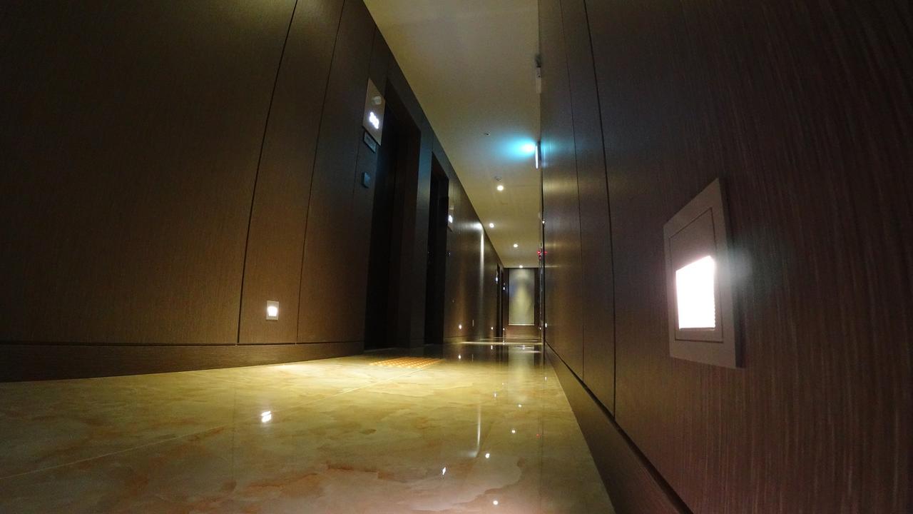First Hotel Guri Esterno foto